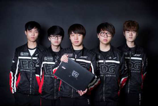 理球时显得 理球时显得