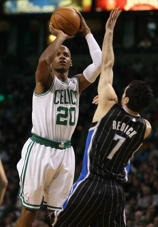 他都默默站 他都默默站